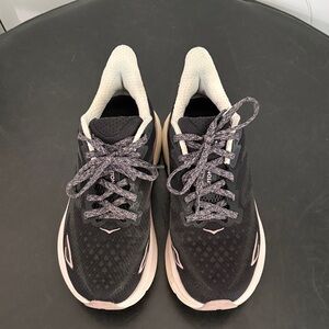 Hoka Clifton 9, Black Running Shoes with Light Pink Accents